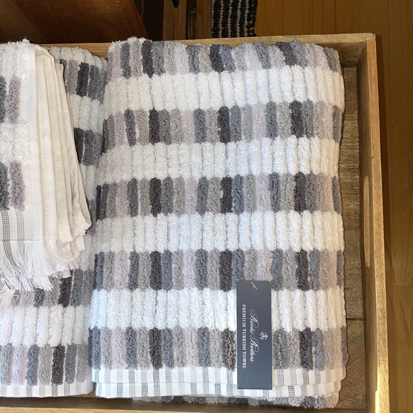 BROOKS BROTHERS Bath Towel Set! NWT ✨ gorgeous quality premium Turkish towels! - Picture 11 of 13